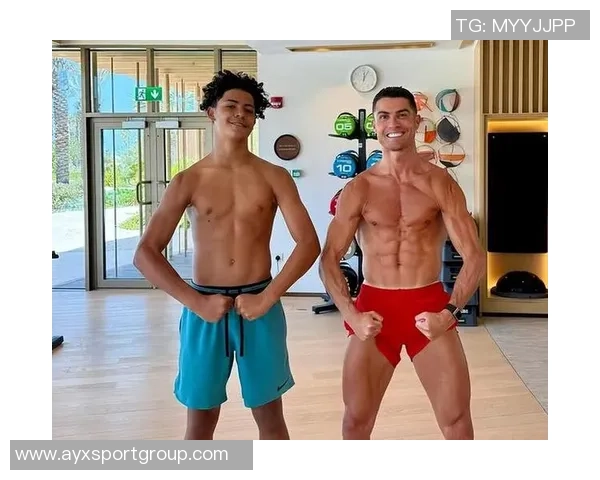 贝纳蒂亚回忆C罗深夜加练邀约自己选择回家而他坚持健身