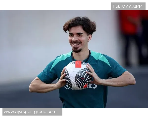 空霸范戴克34岁本赛季头球解围突破100次成五大联赛首位球员