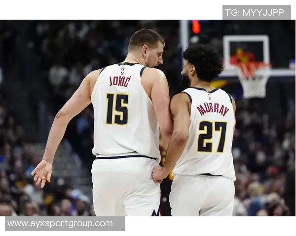 约基奇带伤拼搏全场仅失一罚球贡献26分9篮板10助攻表现惊艳